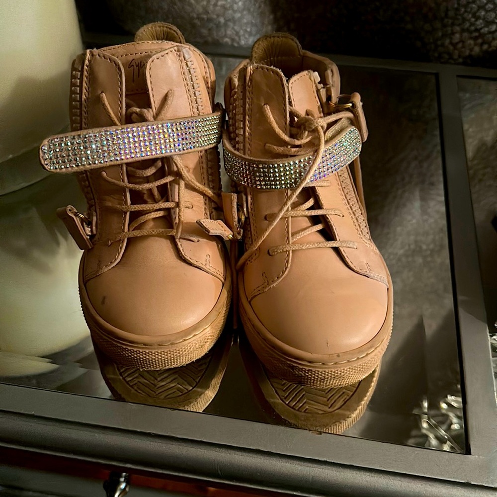 Worn a handful of time